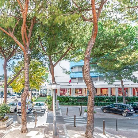 Hotel Zanarini In Centro A Ριτσόνε Εξωτερικό φωτογραφία