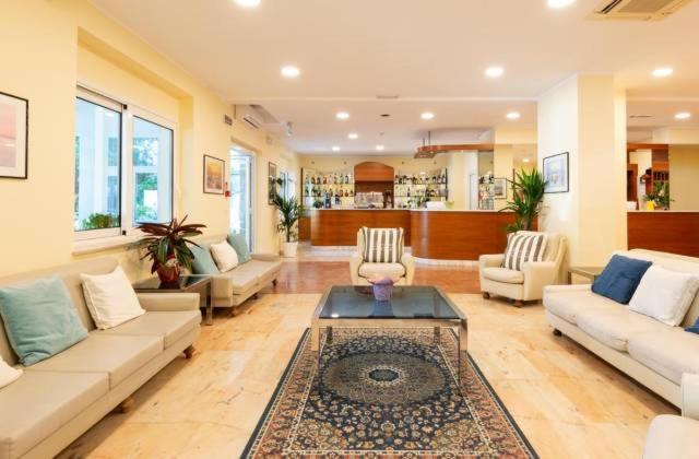 Hotel Zanarini In Centro A Ριτσόνε Εξωτερικό φωτογραφία