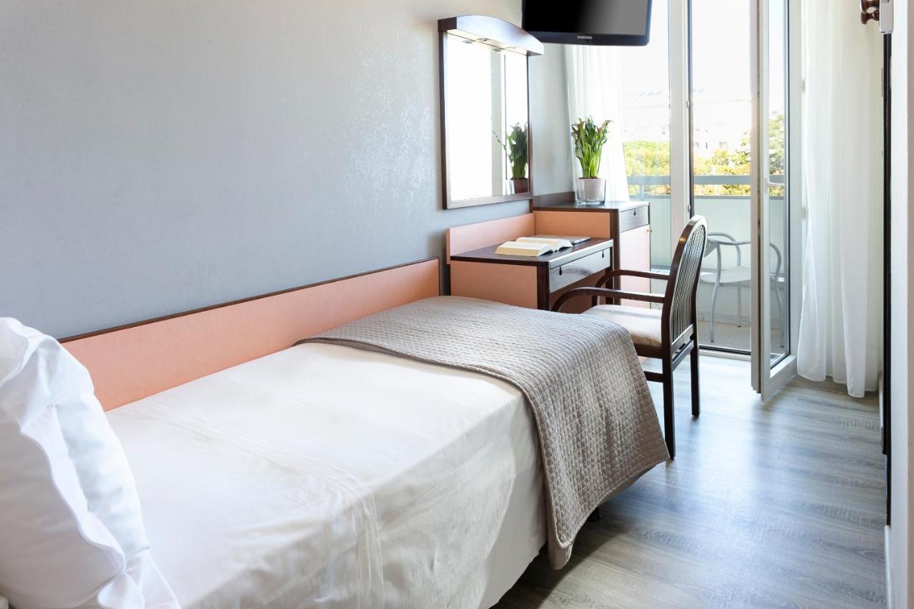 Hotel Zanarini In Centro A Ριτσόνε Εξωτερικό φωτογραφία