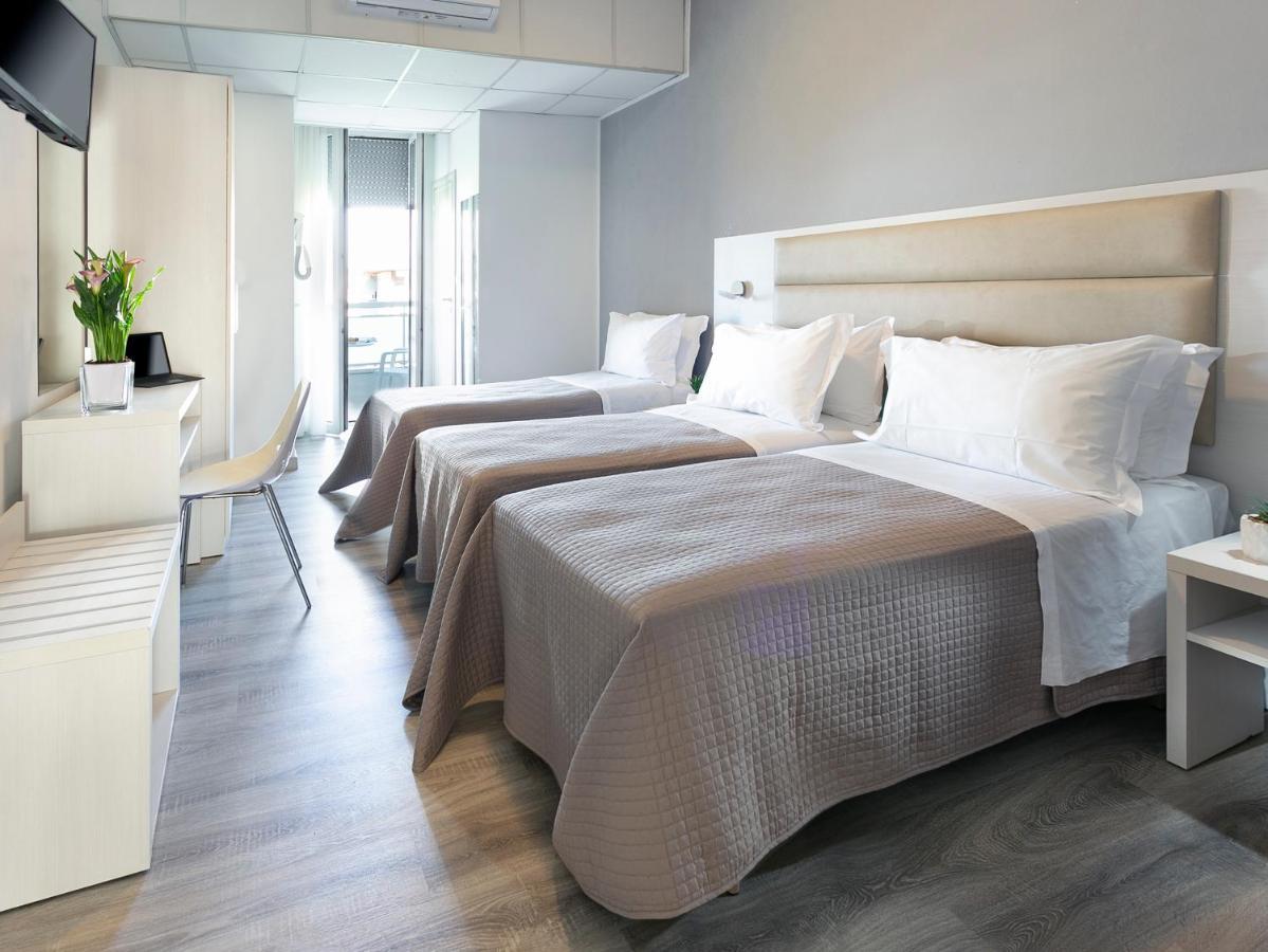 Hotel Zanarini In Centro A Ριτσόνε Εξωτερικό φωτογραφία