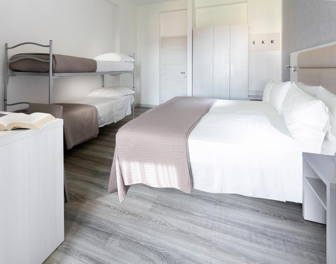 Hotel Zanarini In Centro A Ριτσόνε Εξωτερικό φωτογραφία