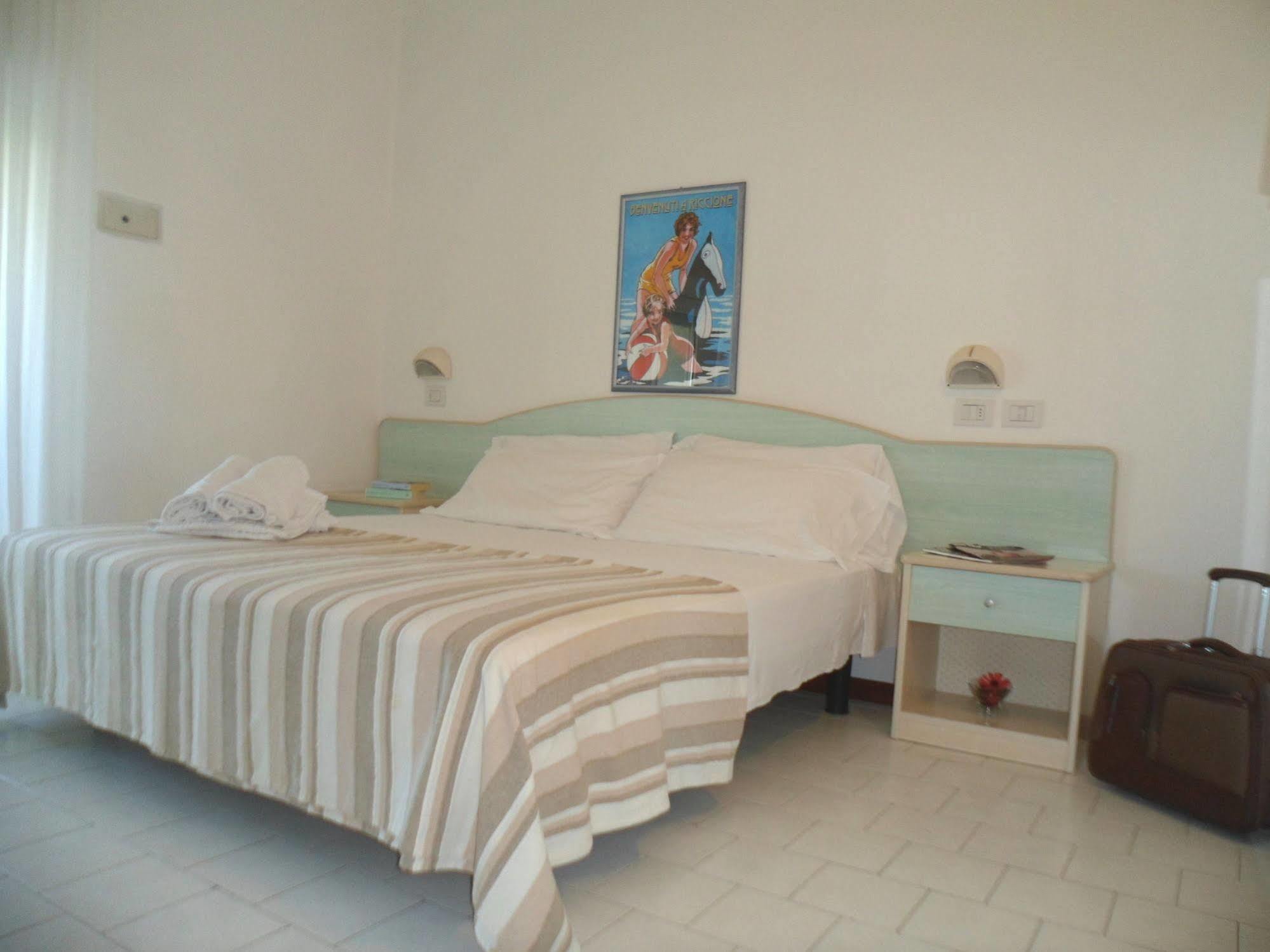 Hotel Zanarini In Centro A Ριτσόνε Εξωτερικό φωτογραφία